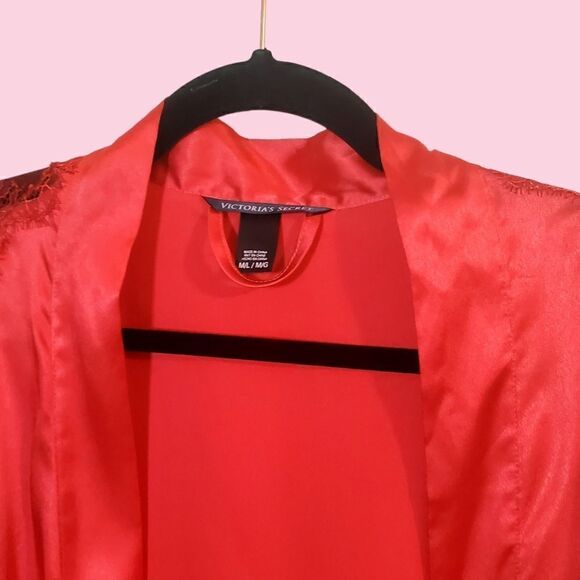 Victoria's Secret Womens Satiny Lacy Red Robe Size Medium - Picture 6 of 15